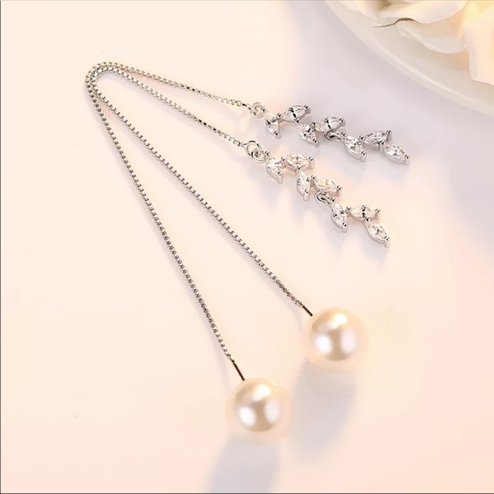 🌟 Sterling Silver Pearl Long Earrings